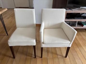Set van beige stoffen eetkamerstoelen beschikbaar voor biedingen