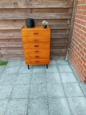Vintage Scandinavisch dressoir  beschikbaar voor biedingen