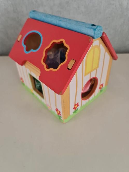 Houten speelgoed : huisje met vormen blokken, Kinderen en Baby's, Speelgoed | Houten speelgoed, Zo goed als nieuw, Ophalen of Verzenden