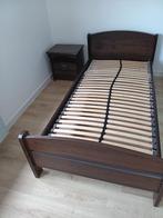Mooi eenpersoonsbed + lattenbodem + matras + nachtkastje, Ophalen, Eenpersoons, Zo goed als nieuw, Hout