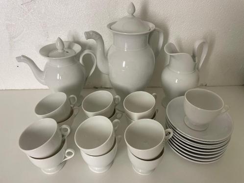Wit porseleinen koffie/thee servies, zonder merk., Verzamelen, Porselein, Kristal en Bestek, Gebruikt, Overige typen, Porselein