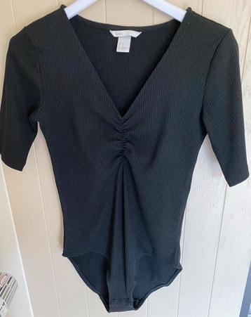 Zwarte body maat XS beschikbaar voor biedingen