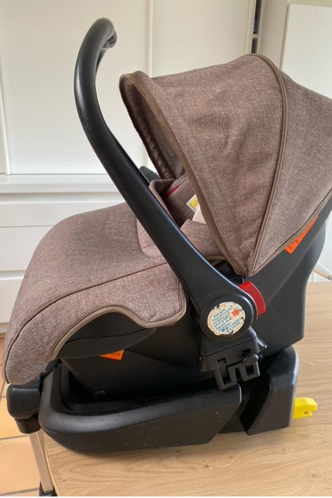set van  2 x Maxi-cosy met apart Isofix systeem, Kinderen en Baby's, Autostoeltjes, Gebruikt, Overige merken, 0 t/m 10 kg, Isofix