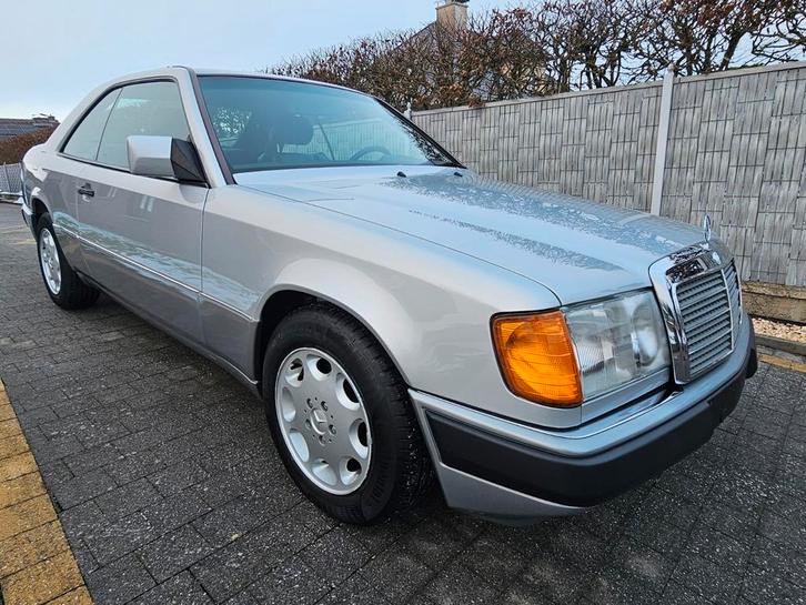 Mercedes 230CE Coupé Automatique, Autos, Mercedes-Benz, Particulier, Série 300, ABS, Verrouillage central, Rétroviseurs électriques