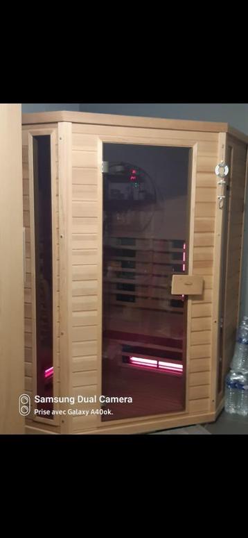 Sauna EN COIN Nobel expo client / 1500x1500 disponible aux enchères