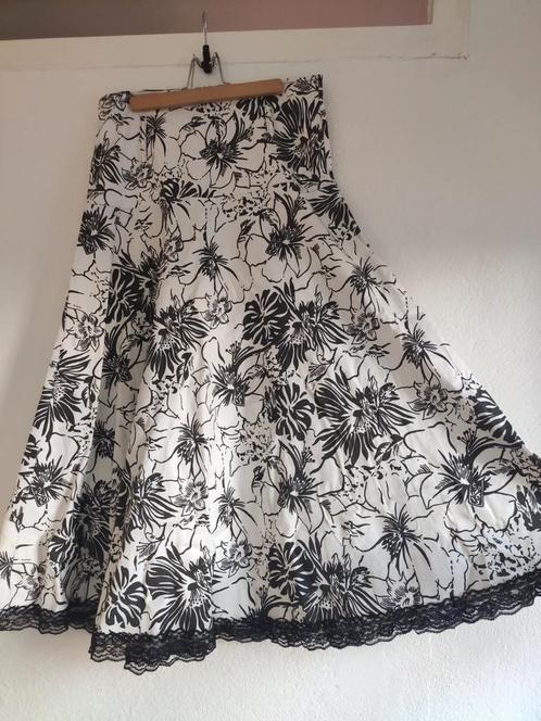Jupe florale rétro hippie hawaïenne large - Taille unique co, Vêtements | Femmes, Jupes, Porté, Taille 34 (XS) ou plus petite