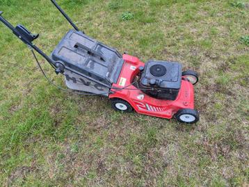 Grasmaaier benzine met opvangbak  beschikbaar voor biedingen