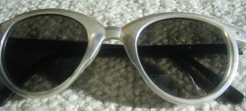Hippe lichtgrijze zonnebril dames