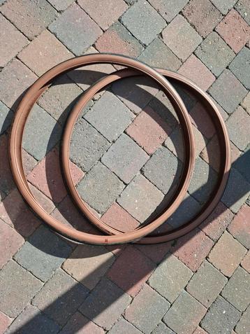 Shwalbe one 32mm breed circa 150km mee gereden beschikbaar voor biedingen