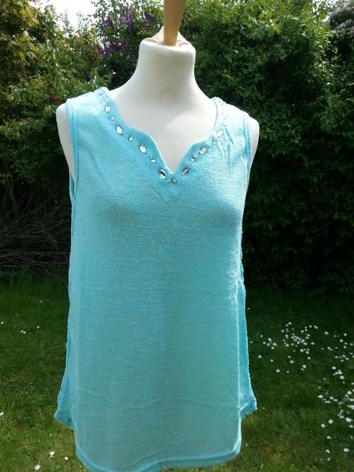 stretch topje turquoise rug gehaakt mooie hals + strass TU, Kleding | Dames, Topjes, Nieuw, Maat 38/40 (M), Blauw, Zonder mouw