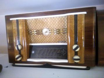 Originele retro radios beschikbaar voor biedingen