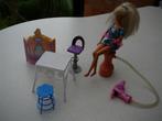Barbiepop op kapperstoel, Kinderen en Baby's, Speelgoed | Poppen, Gebruikt, Ophalen of Verzenden, Barbie