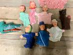 Oude poppenkast met poppen, Ophalen, Gebruikt