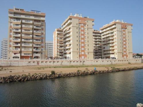 Appartement récent en première ligne du canal et vue mer., Immo, Étranger, Espagne, Appartement, Ville