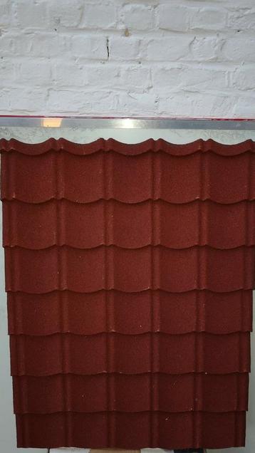 NIEUW Easy Red Tile-panelen — 16 per eenheid (x34 beschikbaa beschikbaar voor biedingen