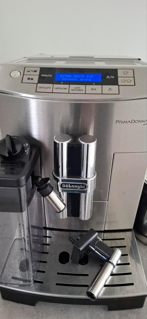 DeLonghi Primadonna koffiemachine met bonen, 3 m GARANTIE!, Elektronische apparatuur, Koffiezetapparaten, Zo goed als nieuw, Koffiemachine