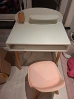 Leuke kinderbureau en stoel, Ophalen, Zo goed als nieuw, Bureau