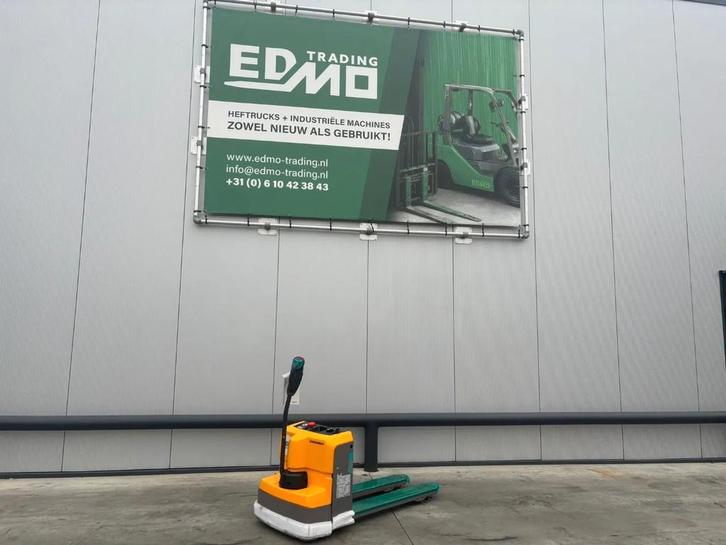 Jungheinrich Palletwagen EJE M13 (NEW!) (bj 2024), Zakelijke goederen, Machines en Bouw | Heftrucks en Intern transport, Palletwagen