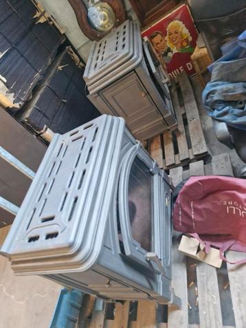 2 poele au mazout en fonte super etat  200euros les 2, Divers, Comme neuf