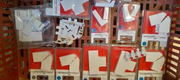 RACCORDS PRISES ET GOULOTTES LEGRAND beschikbaar voor biedingen