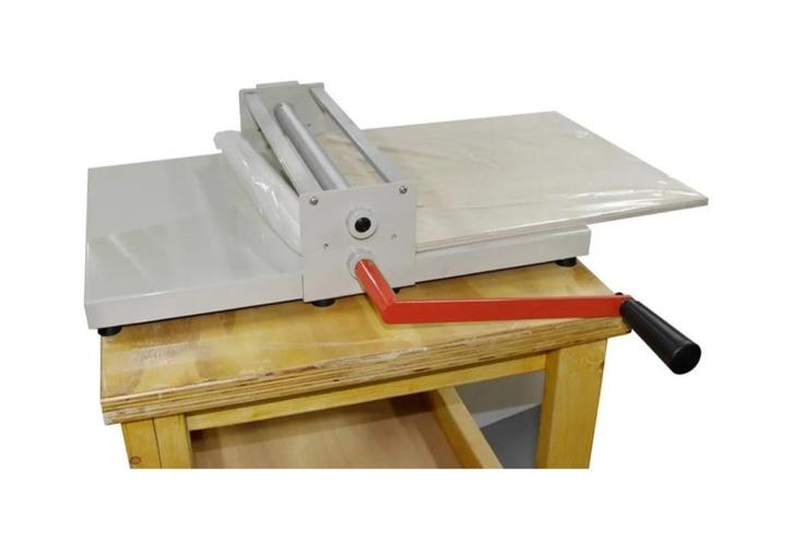 Kleiwals tafelmodel, Hobby en Vrije tijd, Pottenbakken, Zo goed als nieuw, Ophalen