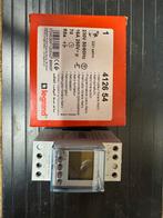 Astro Legrand schakelklok ref 4126 54, Doe-het-zelf en Bouw, Ophalen, Nieuw, Schakelaar