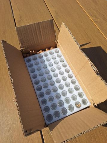 5x60 mini glazen flesjes met kurk beschikbaar voor biedingen