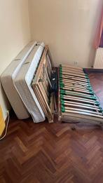 1 matelas et 2 sommiers  a donner sur Uccle, Maison & Meubles, Chambre à coucher | Matelas & Sommiers, Utilisé, Matelas