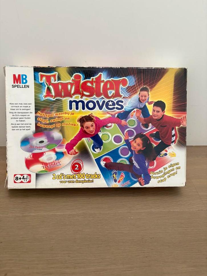 Twister moves - MB spellen, Hobby en Vrije tijd, Gezelschapsspellen | Bordspellen, Gebruikt, Een of twee spelers, Drie of vier spelers
