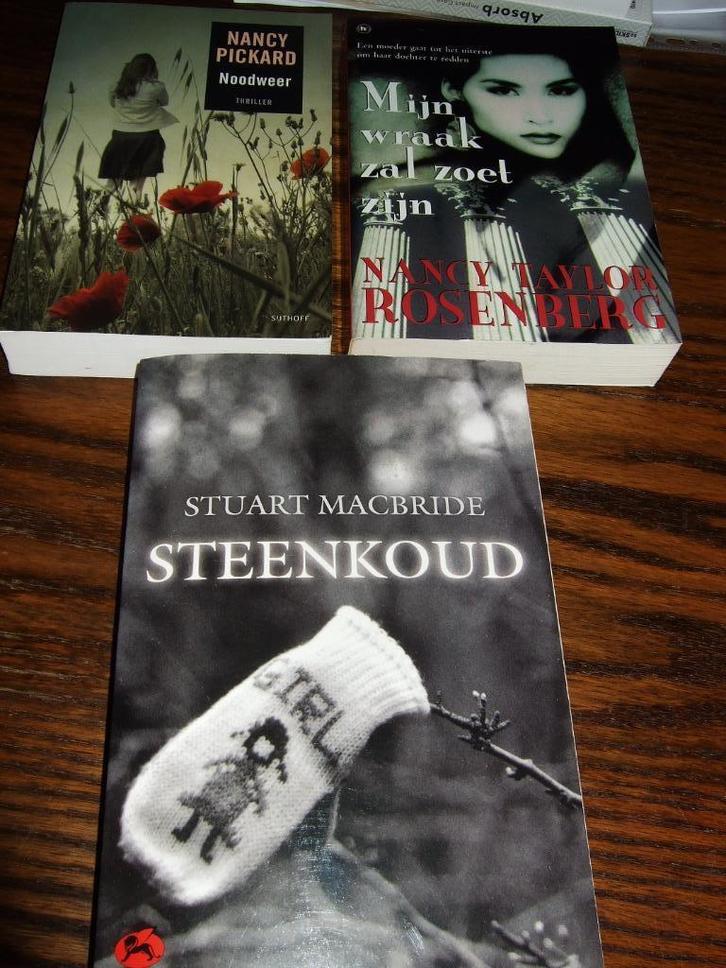 3-TAL THRILLERS : zie titels hierna (gunstprijzen), Boeken, Thrillers, Zo goed als nieuw, Ophalen of Verzenden