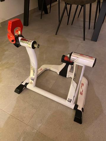 Elite qubo fluid fietsrollen  beschikbaar voor biedingen