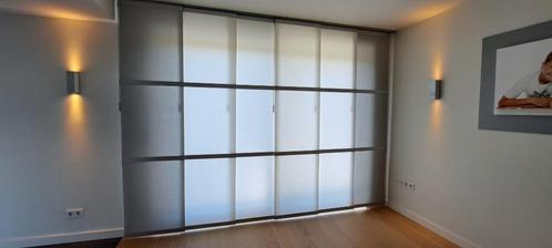 Lamellen met rails kleur licht grijs en wit  300x260 cm NIEU, Huis en Inrichting, Stoffering | Gordijnen en Lamellen, Zo goed als nieuw