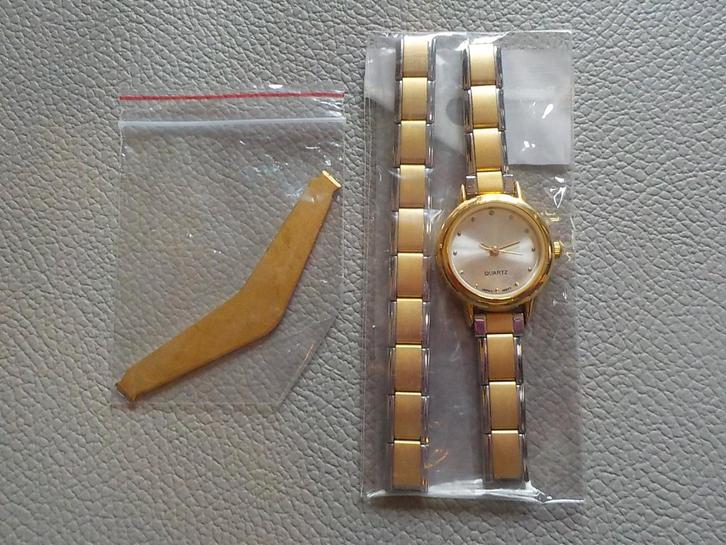 Italian charm bracelet horloge Uberry 9mm 16 schakels GOUD, Handtassen en Accessoires, Armbanden, Nieuw, Staal, Goud, Met bedels of kralen