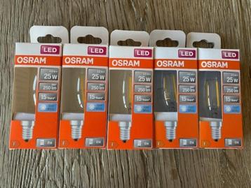 MOET WEG: NIEUWE led-lampen E14 2,5W (2.5euro voor 5 stuks)  beschikbaar voor biedingen