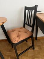 table et  2 chaises, 100 à 150 cm, Rond, Enlèvement, Utilisé