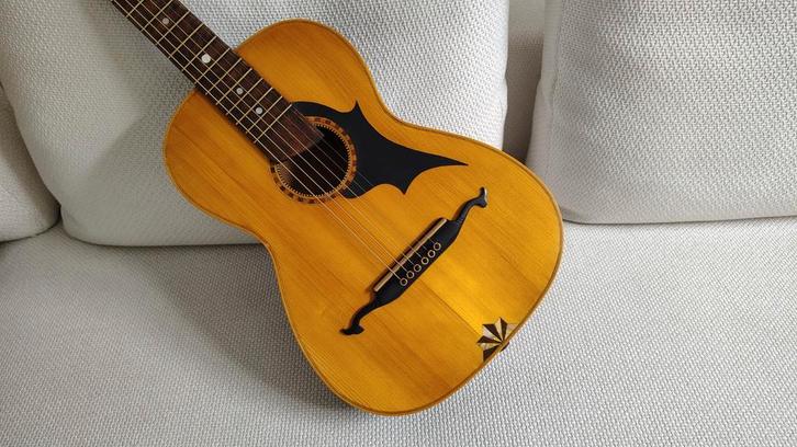 Parlor akoustische gitaar SONORA 1920, Muziek en Instrumenten, Blaasinstrumenten | Overige, Ophalen of Verzenden