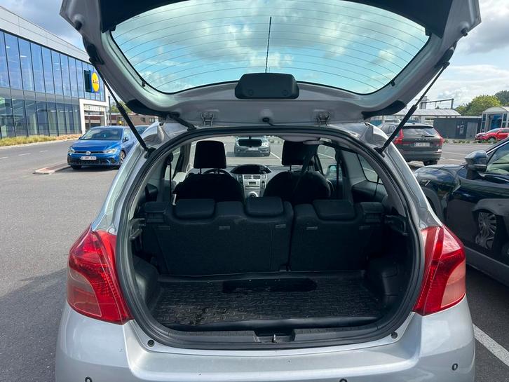 Toyota yaris automaat met airco, Autos, Toyota, Particulier, Yaris, Essence, Euro 4, 3 portes, Automatique, Enlèvement