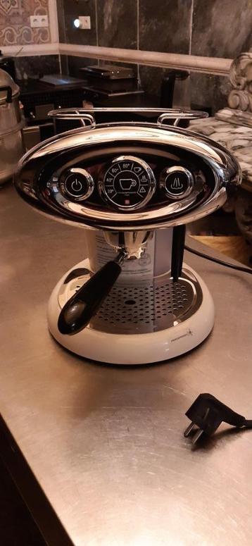 Koffie machine. beschikbaar voor biedingen