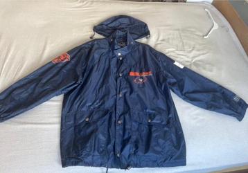 Vêtements de pluie. beschikbaar voor biedingen