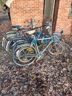 6 fietsen voor opmaak, Enlèvement