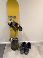Snowboard + boots maat 45, Sport en Fitness, Snowboarden, Ophalen, Zo goed als nieuw