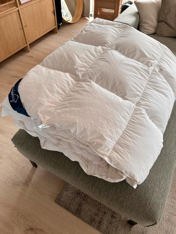 Nieuw! Warm donzen dekbed 240 x 260 cm beschikbaar voor biedingen