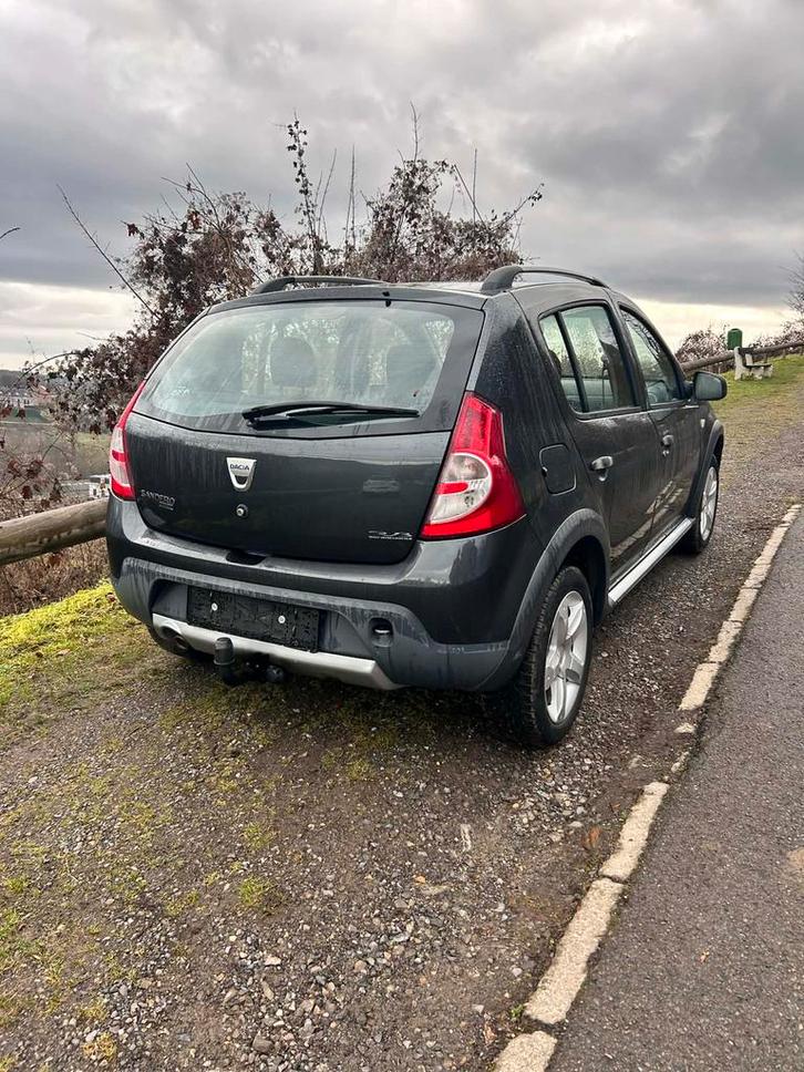 Dacia sandero stepway 1.6 essence, Autos, Dacia, Particulier, Sandero, Barres de toit, Enlèvement