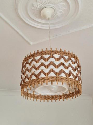 Scandinavische hanglamp uit de jaren 60-70 beschikbaar voor biedingen