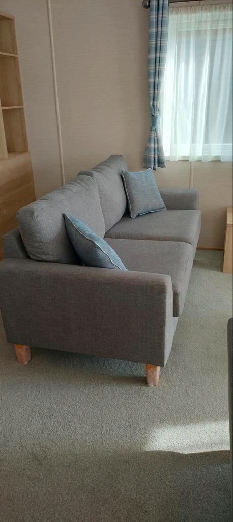 Nieuwe 3- en 2-zits salon – rook- en vuurresistent – nooit g, Huis en Inrichting, Zetels | Complete zithoeken, Nieuw, Stof, Ophalen