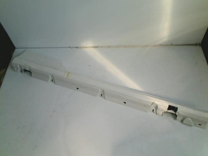 SIDESKIRT RECHTS VOOR Mercedes-Benz C (C205) (A2056908000-), Auto-onderdelen, Carrosserie, Mercedes-Benz, Voor, Rechts, Gebruikt