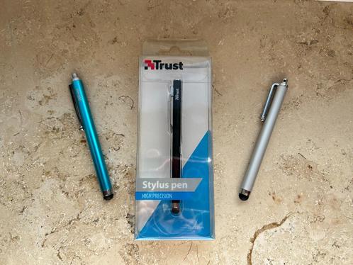 Lot de 3 stylets pour écrans tactiles (dont un neuf), Telecommunicatie, Mobiele telefoons | Toebehoren en Onderdelen, Nieuw, Stylus of Aanraakpen