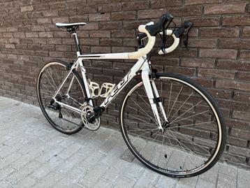 Koers race fiets maat54 in perfecte nieuwe staat,koopje beschikbaar voor biedingen