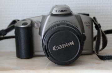 Canon EOS 300 avec objectif zoom EF 28 80 mm