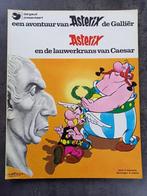 Strip Asterix - En de lauwerkrans van Caesar, Boeken, Gelezen, Ophalen of Verzenden, Eén stripboek